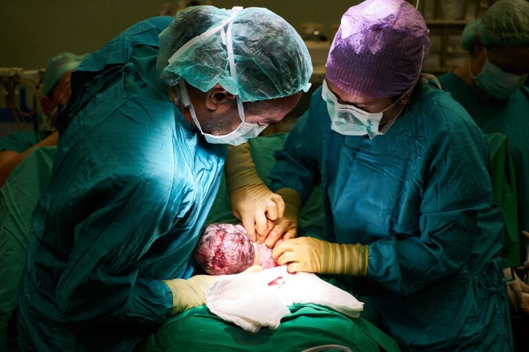 natural birth vs c-section
